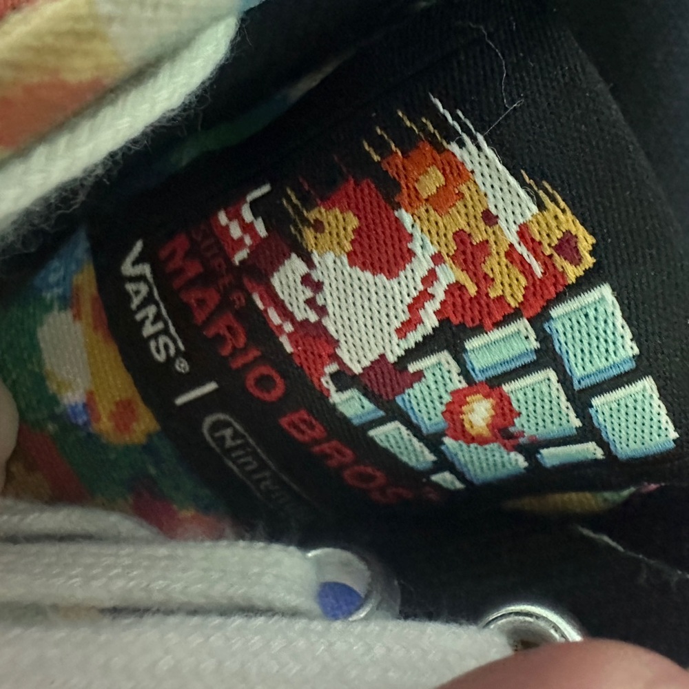 Vans Men’s Retro Nintendo Super Mario Bros Sneakers size 9 - Picture 7 of 7